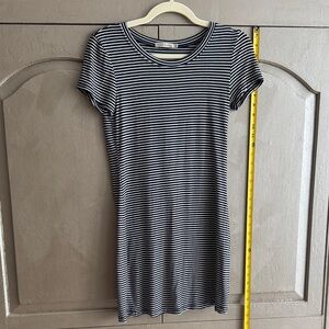 Heart Hips Navy and White Striped short sleeve Dress size Medium